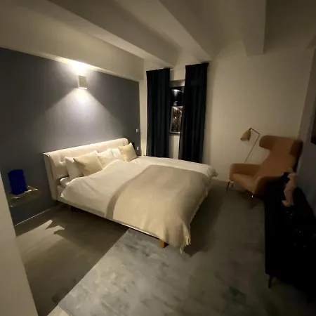 Highclass Luxury Penthouse Near Kudamm Apartment