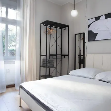 Apartment Ground Floor 10 In Pberg Berlin