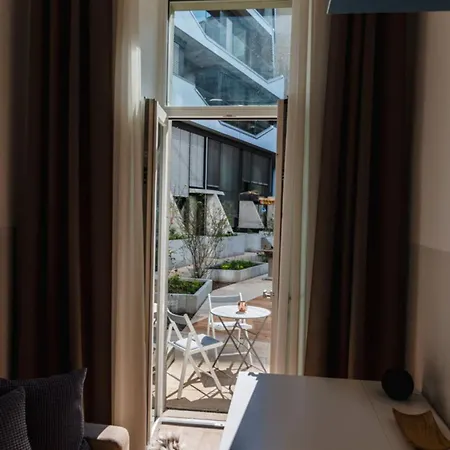 Oomph The Chic Nest * Berlin