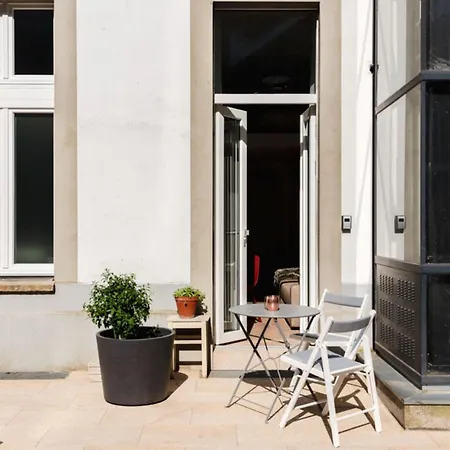 Oomph The Chic Nest Berlin