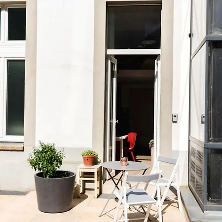 Oomph The Chic Nest * Berlin