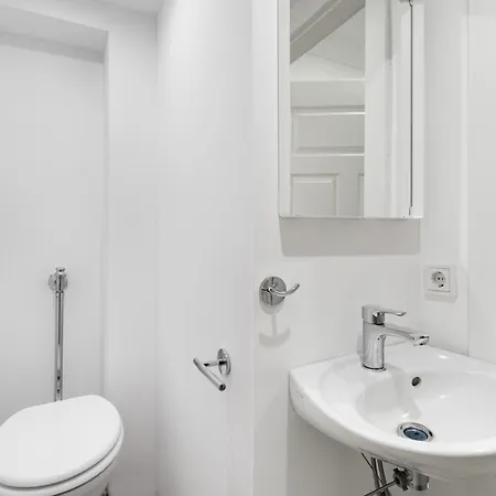 The Lachmann Vh, 2br One Living Up To 6 People Apartment Berlin