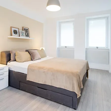 The Lachmann Vh, 2br One Living Up To 6 People Berlin