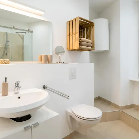 The Lachmann Vh, 2br One Living Up To 6 People Apartment Berlin