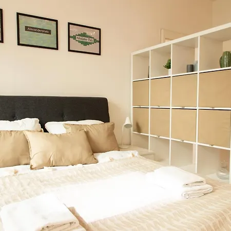 Homely - Spacious Flat Quiet, Friedrichstrasse, River Apartment *