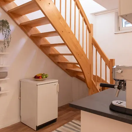 Apartment Homely - Spacious Flat Quiet, Friedrichstrasse, River Berlin