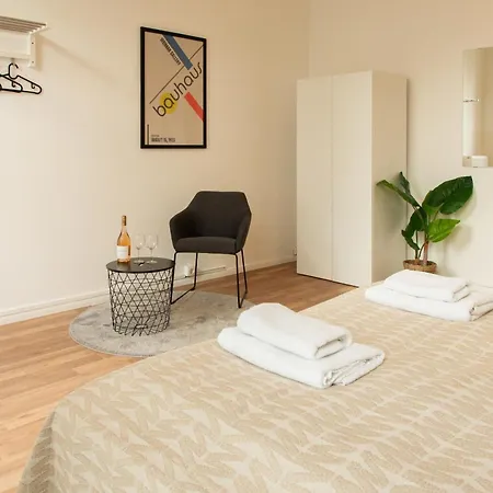 Homely - Spacious Flat Quiet, Friedrichstrasse, River Berlin