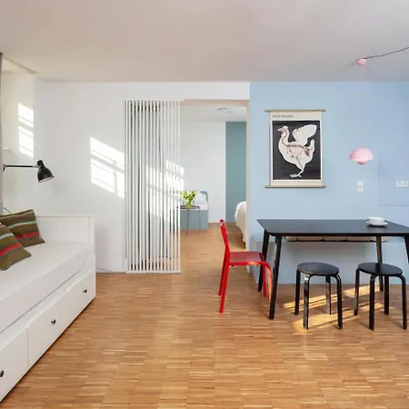 Family Friendly Apartment *