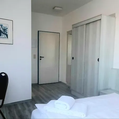 Central-hotel Tegel Берлин