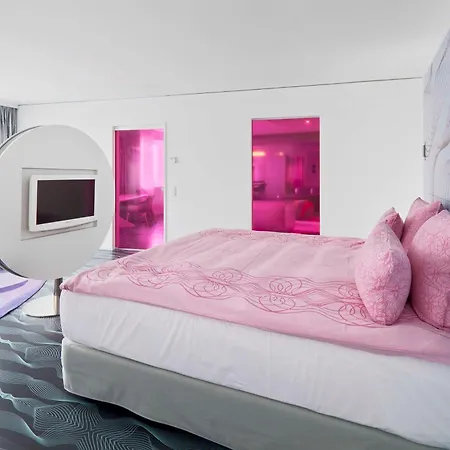 Nhow Hotel 4*