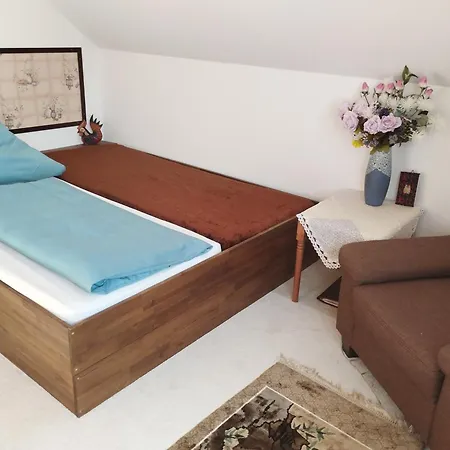 Homestay Zum Saegebock *