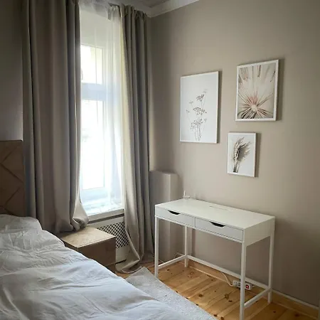 Apartment Warm And Stylish Kilian Schmid In For A Comfortable Berlin