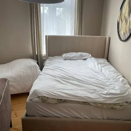 Warm And Stylish Kilian Schmid In For A Comfortable Apartment