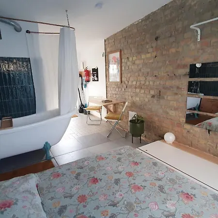 Guest house Squat Deluxe Berlin, The Berlin
