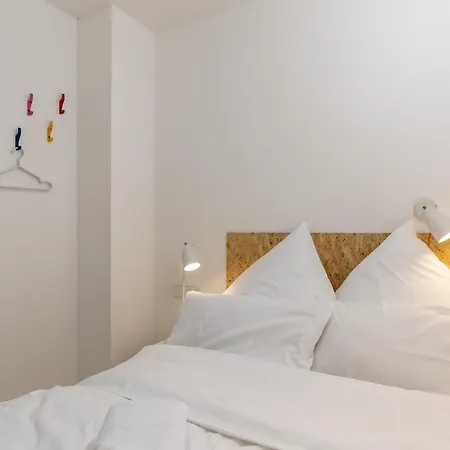 Coolest In Berlin, Easy Check-in, Close To Center, Youngster Maisonette #7 Apartment