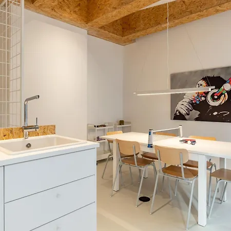 Coolest In Berlin, Easy Check-in, Close To Center, Youngster Maisonette #7 * Berlin