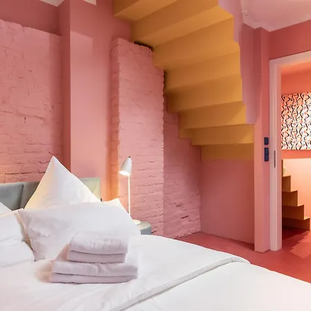 Coolest In Berlin, Easy Check-in, Crazy Style, Close To Center #5 *