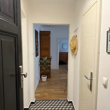 Apartment Urban Base *