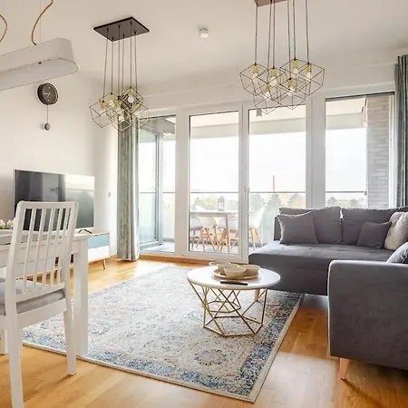 Hj 18 By Rockchair L Superhost Status L Super Flat, 2 Bedrooms 2 Bathrooms Balcony Elevator Welcomes You! Apartment Berlin