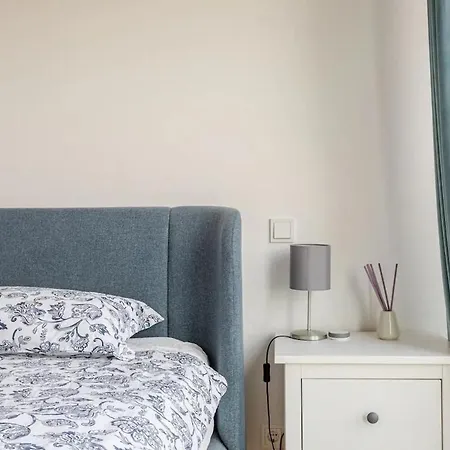 Apartment Hj 18 By Rockchair L Superhost Status L Super Flat, 2 Bedrooms 2 Bathrooms Balcony Elevator Welcomes You! *