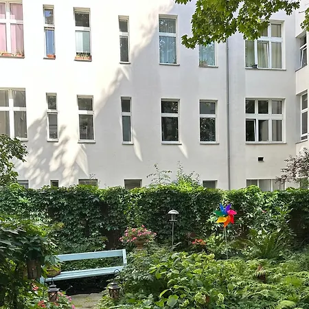 Nollendorf Apartment