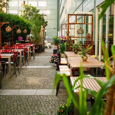 Oomph The Chic Nest Berlin