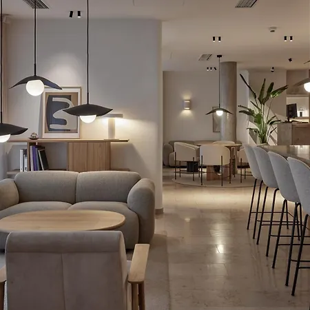 Hotel Adelante Boutique