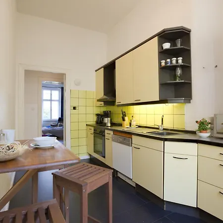 Elegante Altbauwohnung Apartment