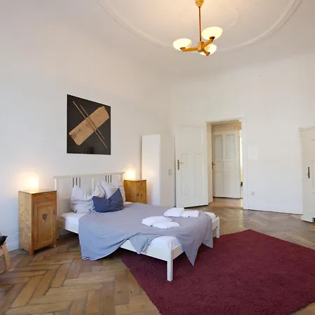 Apartment Elegante Altbauwohnung Berlin