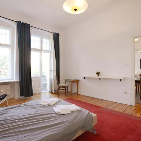 Elegante Altbauwohnung Apartment