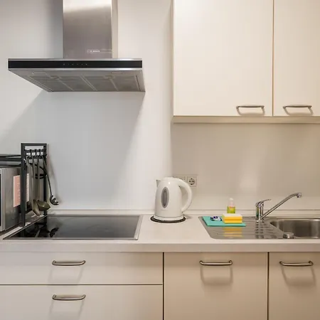 Apartment Fantastic 2 Bedroom *