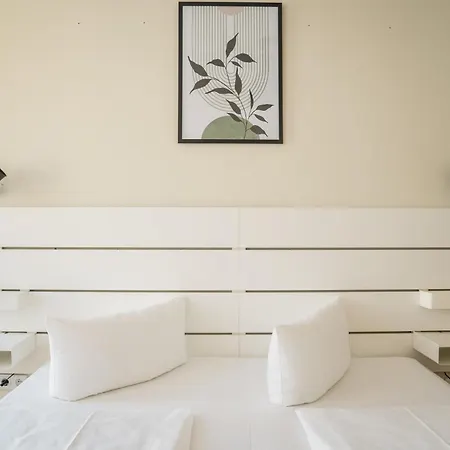 Fantastic 2 Bedroom Apartment Berlin