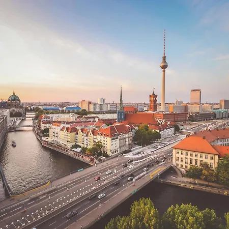 Oomph The Chic Nest * Berlin