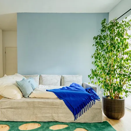 Apartment Mitten Im Kreuzberger Kiezleben - Geraeumig & - 3 Sz Auf 140qm *