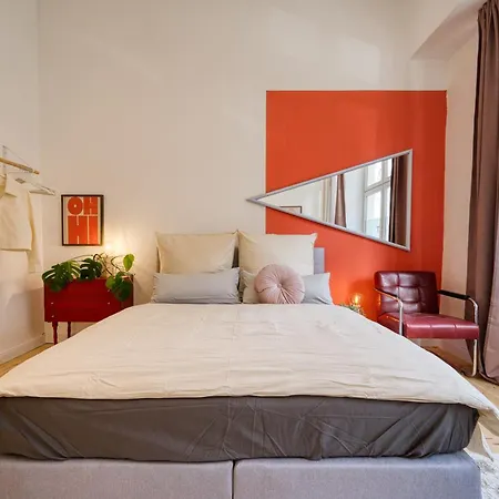 Apartment Mitten Im Kreuzberger Kiezleben - Geraeumig & - 3 Sz Auf 140qm