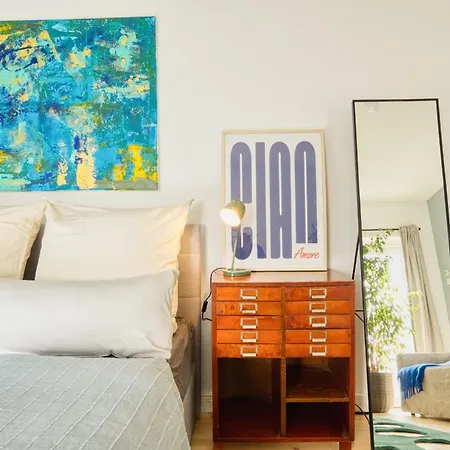 Apartment Mitten Im Kreuzberger Kiezleben - Geraeumig & - 3 Sz Auf 140qm Berlin