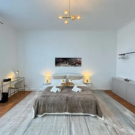 Apartament L Spacious Luxury In Prenzlauer Berg