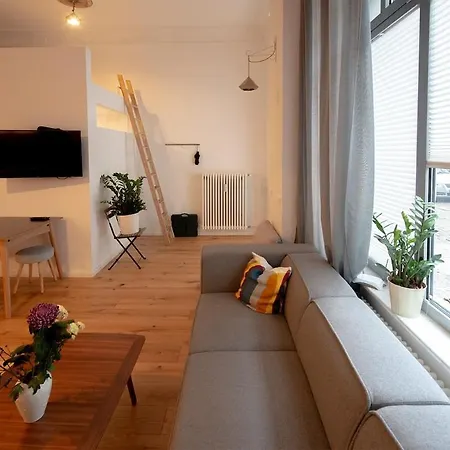 Urban In Friedrichshain-kreuzberg Apartment
