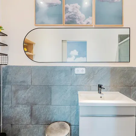 Apartment Clouds Flat In Self Check In Berlin