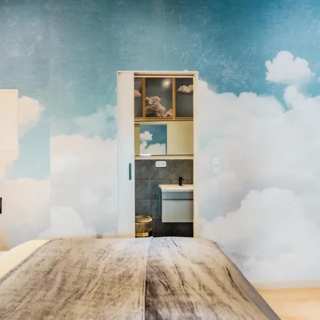 Clouds Flat In Self Check In Apartment *