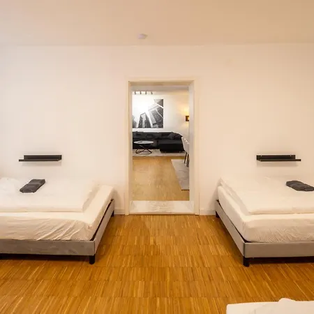 100qm2, Superior Suite, 8 Beds, Rain Shower Apartment