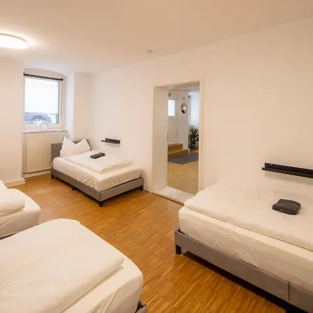 Apartment 100qm2, Superior Suite, 8 Beds, Rain Shower Berlin