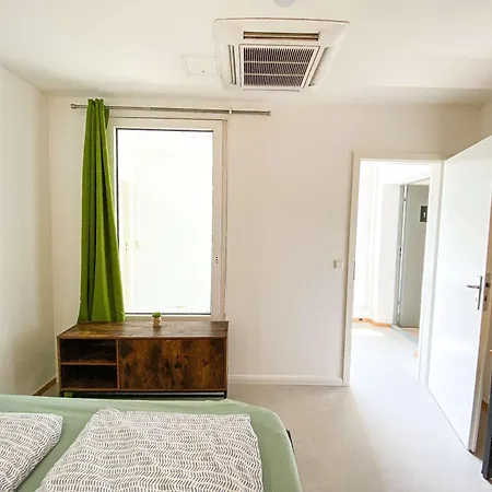 Top-wohnung Fuer Gruppen 15 Min Zum Alex Parken Apartment *