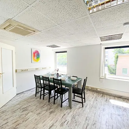 Top-wohnung Fuer Gruppen 15 Min Zum Alex Parken * Berlin