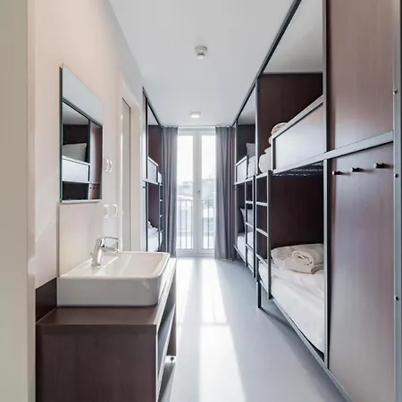 Hostel Ar *