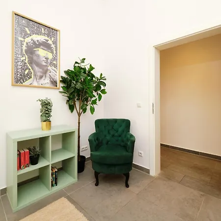 Staywell - Urban X-berg Grand Loft Apartment *
