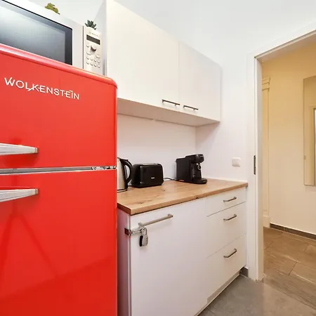 Staywell - Urban X-berg Grand Loft Apartment
