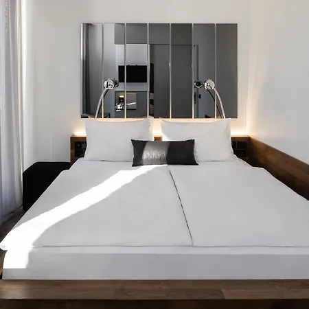 Amano Grand Hotel 3*