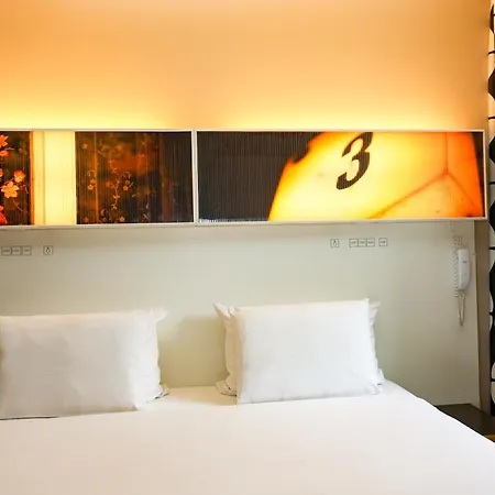 Gat Point Charlie Hotel 3*