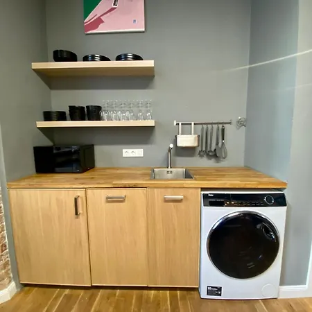 Central Studio In 5 Minutes To Alexanderplatz Apartment *